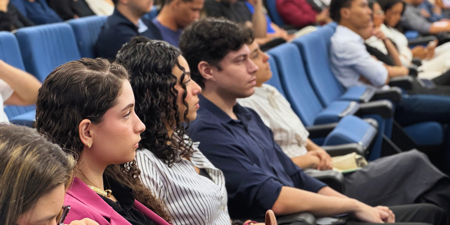 Projeto “Conhecendo o TCE” recebe alunos do curso de Direito da UNDB