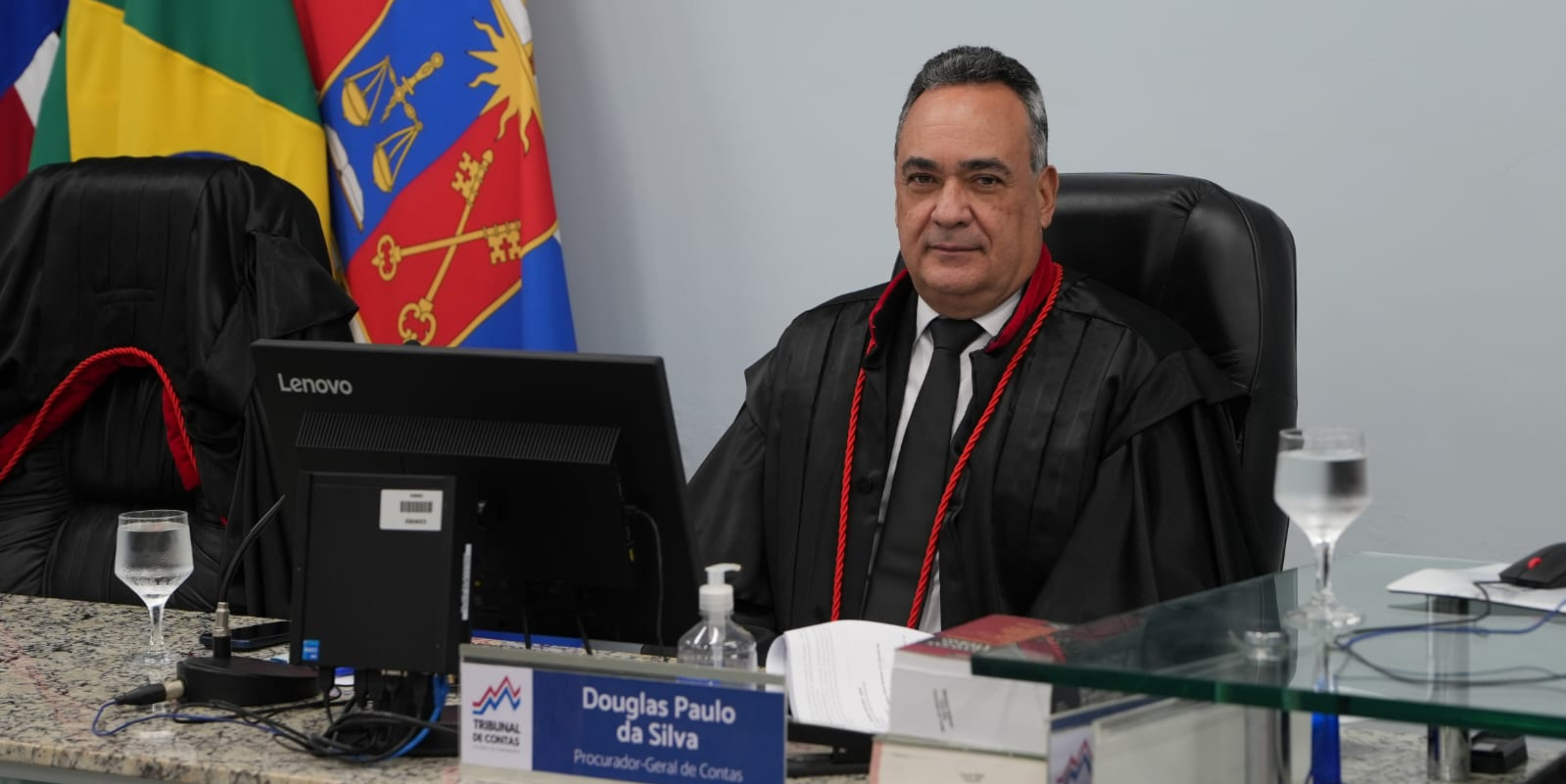Procurador Douglas Paulo da Silva é reconduzido ao comando do Ministério Público de Contas